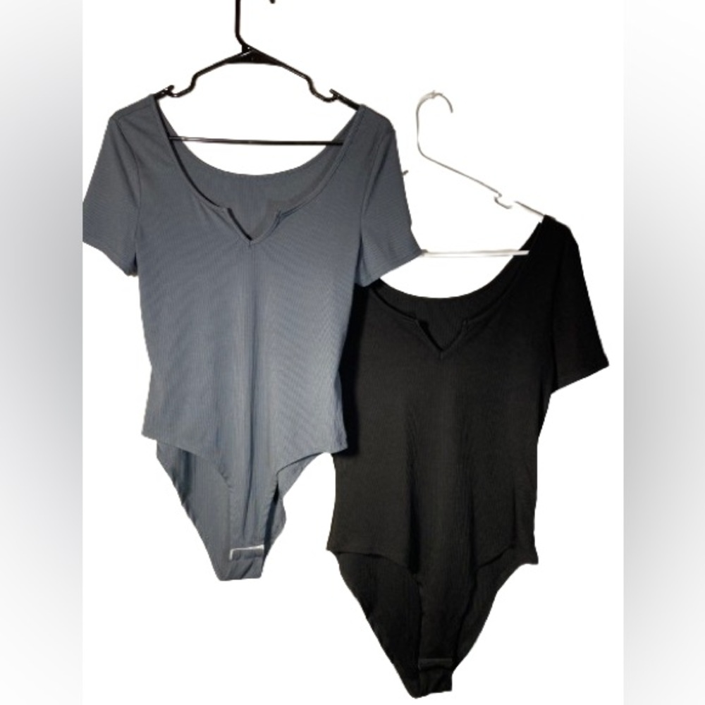 Yozy Ribbed BodySuit Plunge V-Neck Large 8/10 Grey & Black set 2pieces